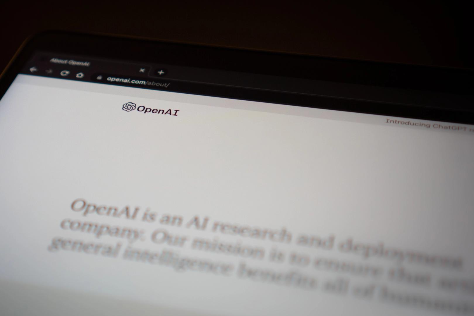 Cynthia Lummis Proposes Artificial Intelligence Bill, Requiring AI Firms to Disclose Technicals